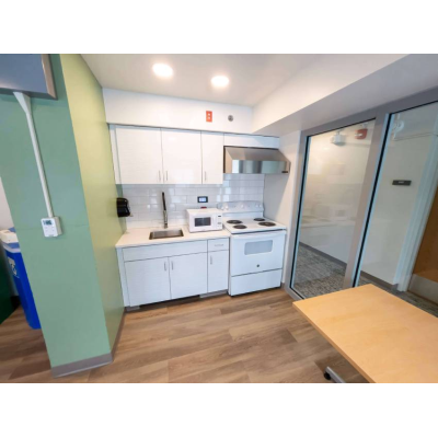 4th Floor Kitchenette