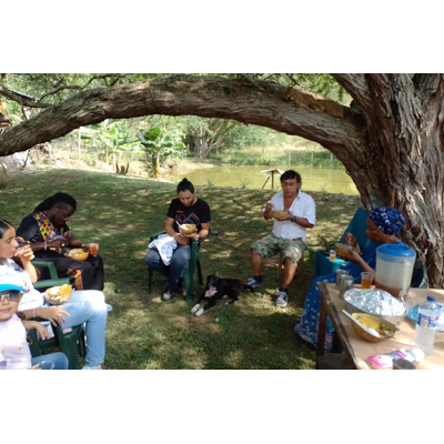 AMDAE members practice "aulas vivas," or "living learning spaces"