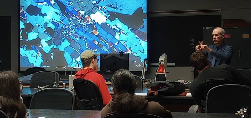 Students Learn about minerals in class