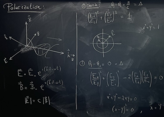 Emam-blackboard-polarizaion-web-small