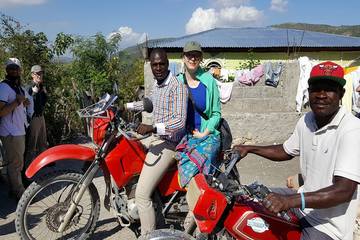 Associate Professor of Health Jena Nicols Curtis (second from right)