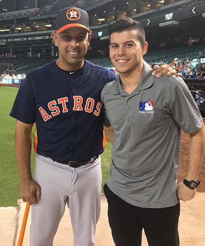 Alex Cora and Javier Rom&aacute;n